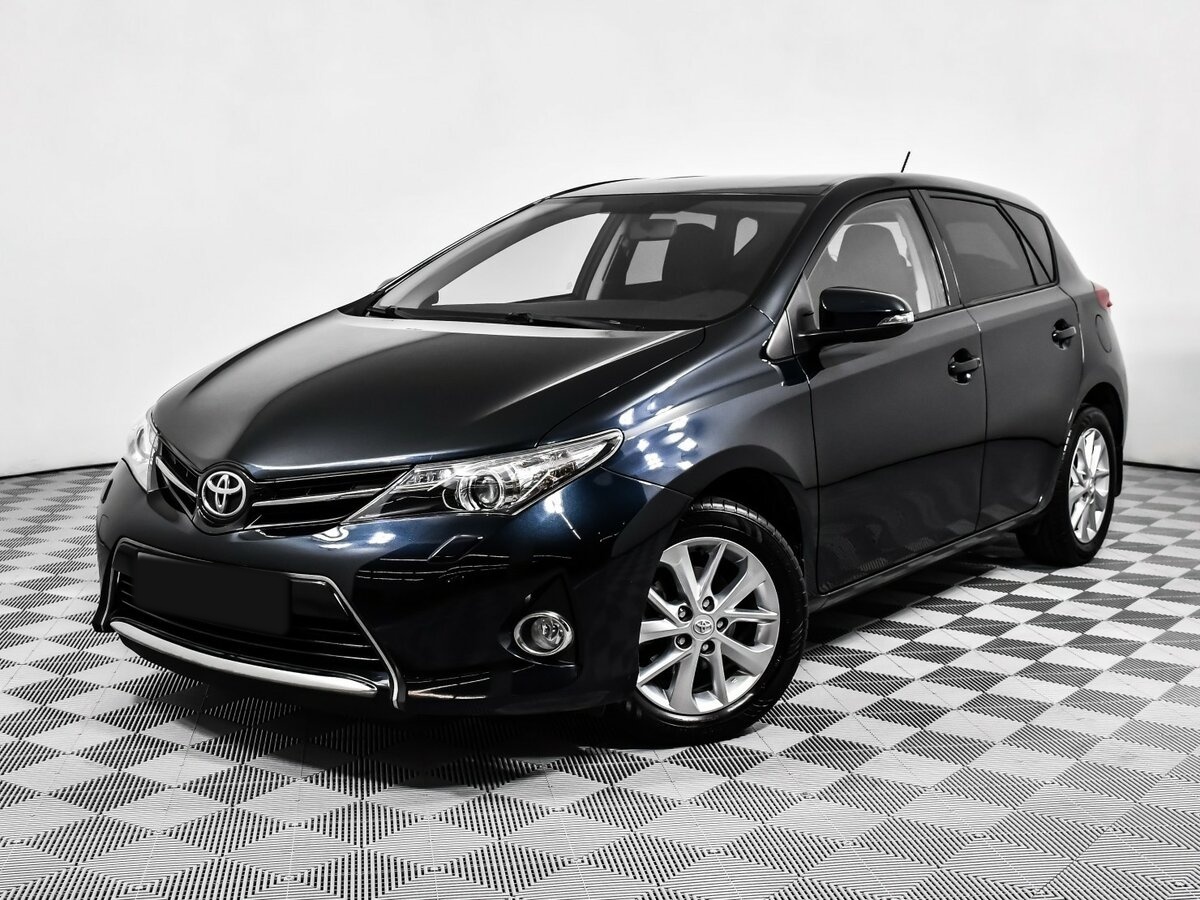 Toyota Auris с пробегом — 2014 год. Посмотреть фото