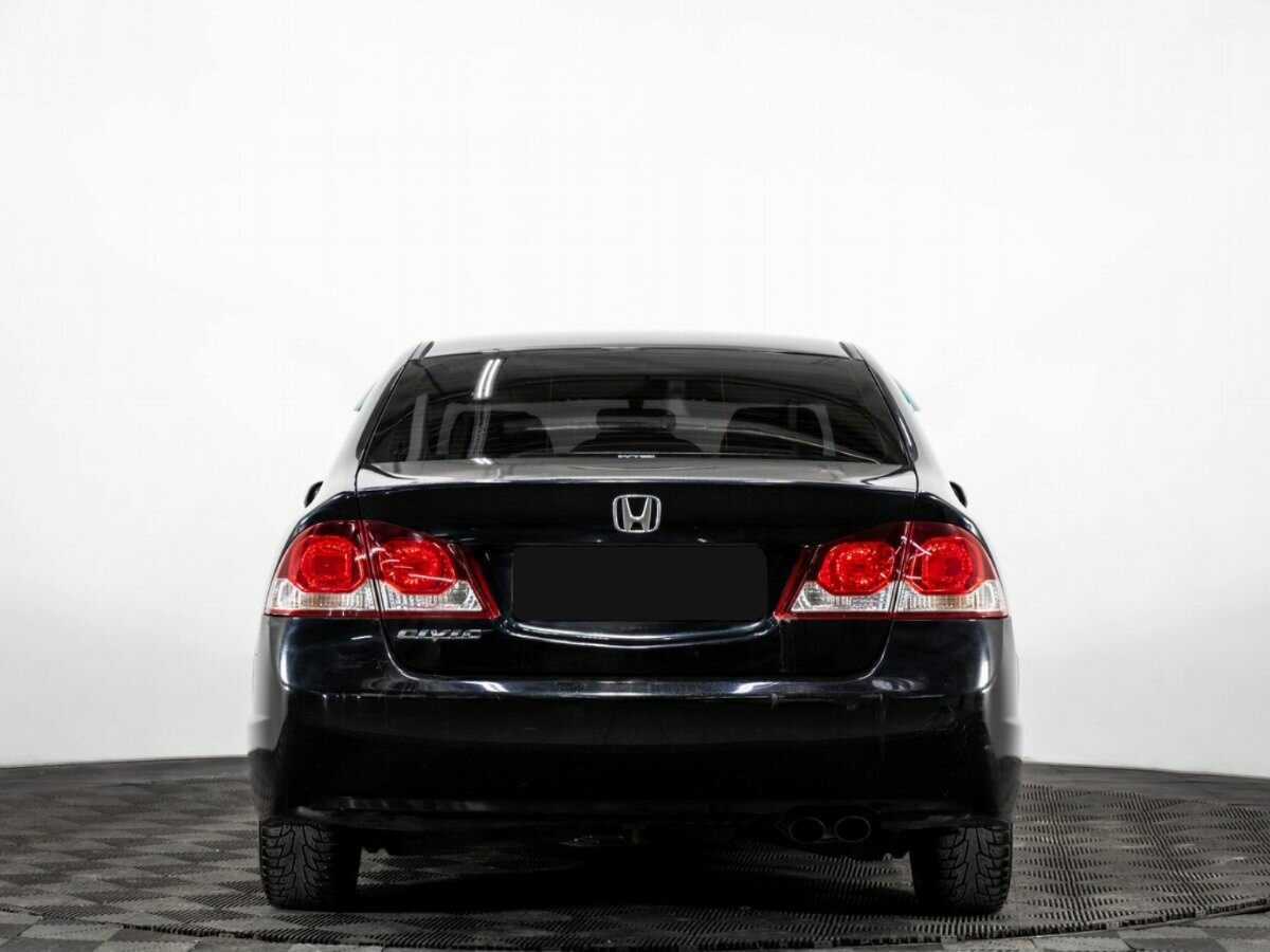 Honda Civic с пробегом — 2010 год. Фото: #4