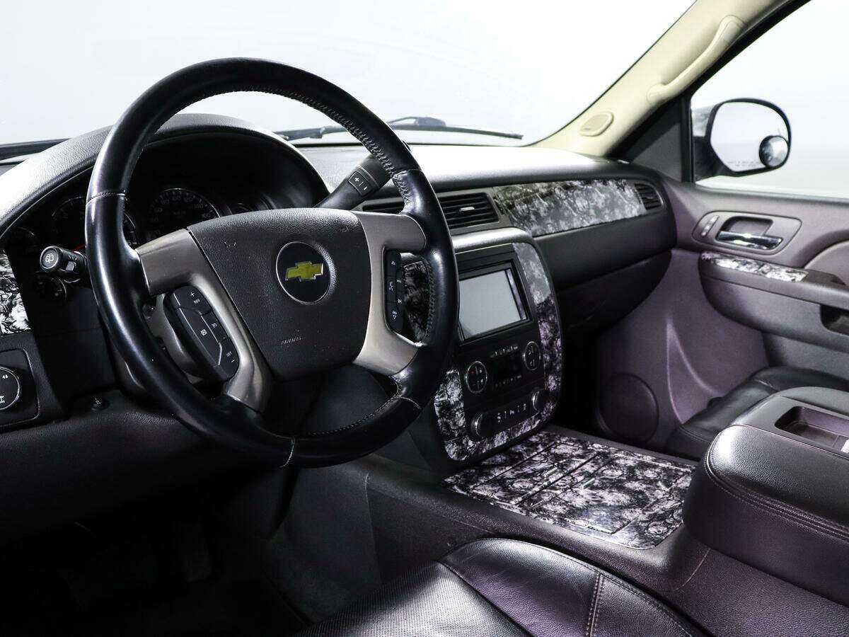 Chevrolet Tahoe с пробегом — 2013 год. Фото: #11