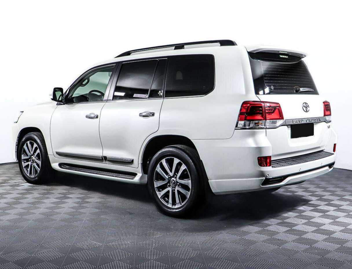 Toyota Land Cruiser с пробегом — 2016 год. Фото: #7