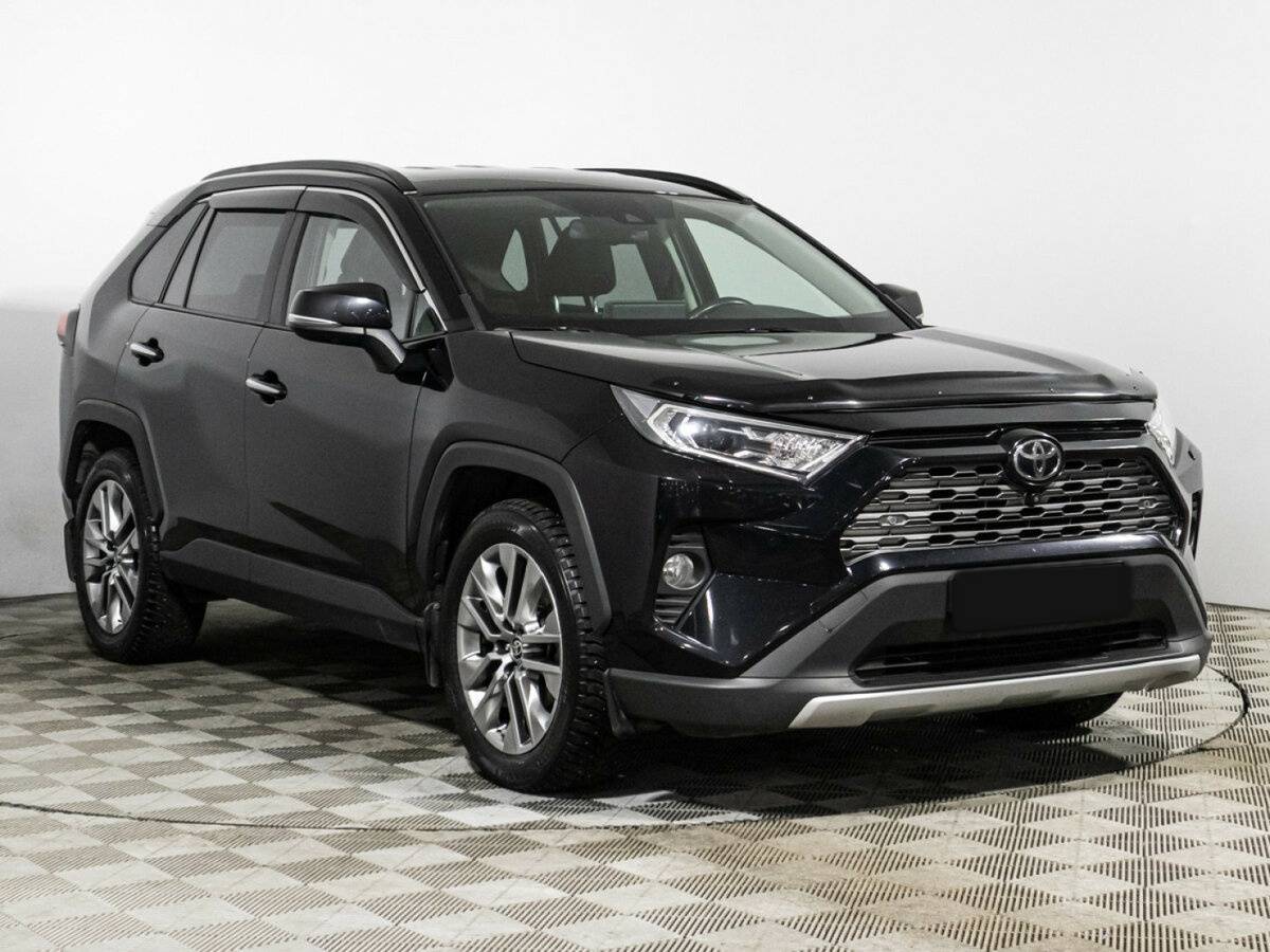 Toyota RAV4 с пробегом — 2020 год. Фото: #2