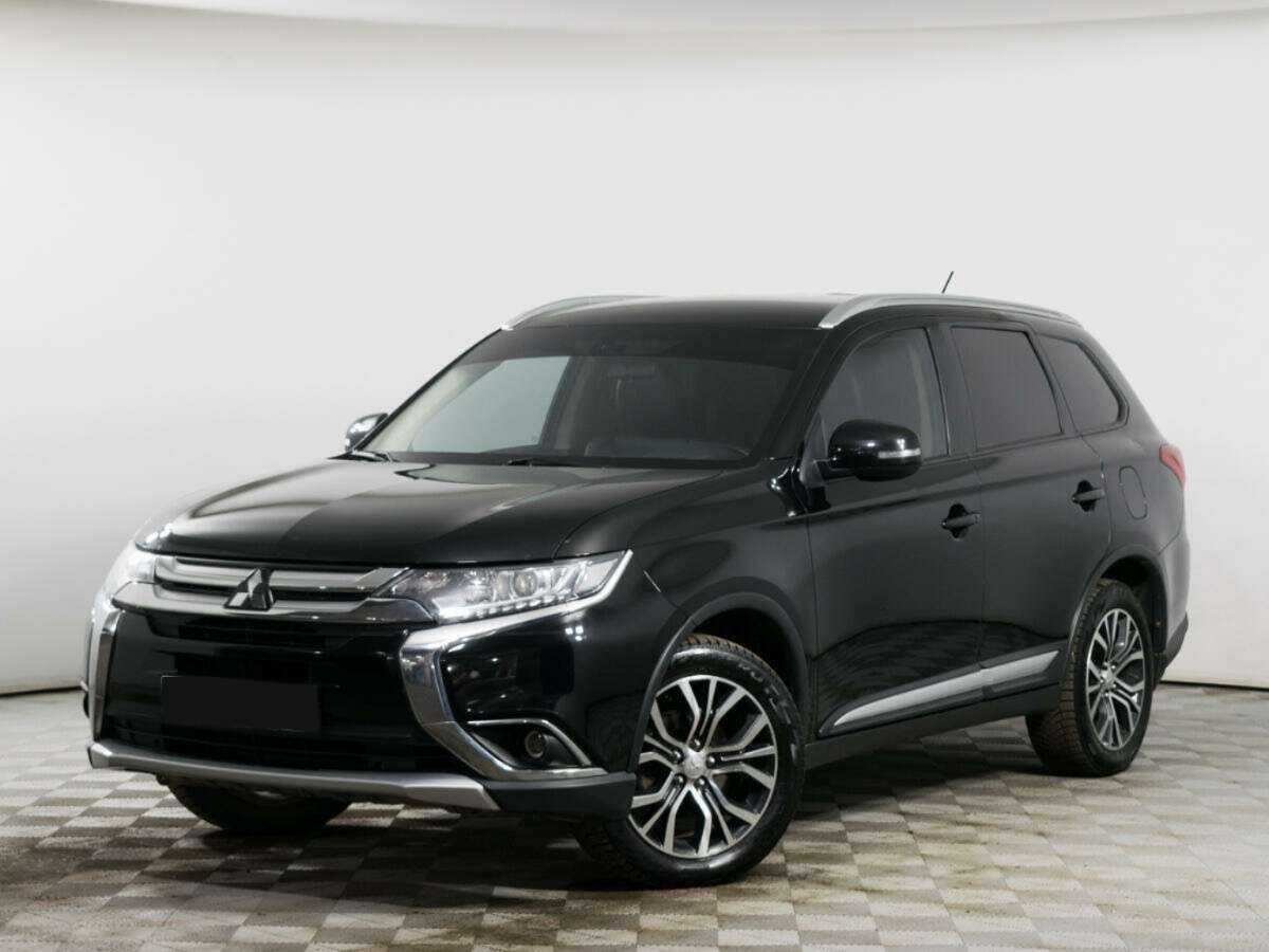 Mitsubishi Outlander с пробегом — 2016 год. Фото: #0