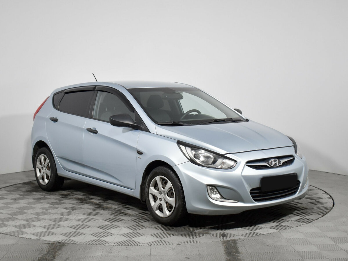 Hyundai Solaris с пробегом — 2014 год. Фото: #2