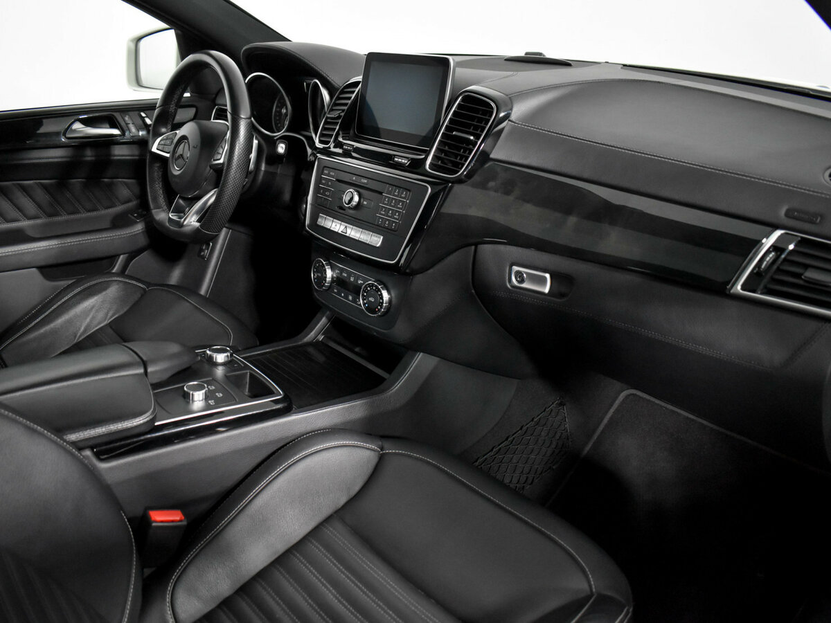 Mercedes-Benz GLE Coupe с пробегом — 2015 год. Фото: #13