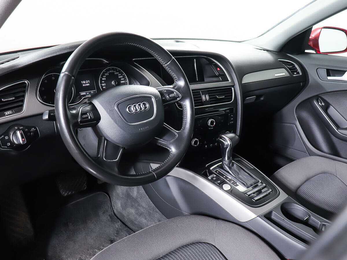 Audi A4 с пробегом — 2012 год. Фото: #12