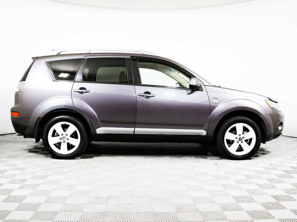 Mitsubishi Outlander с пробегом — 2008 год. Фото: #3