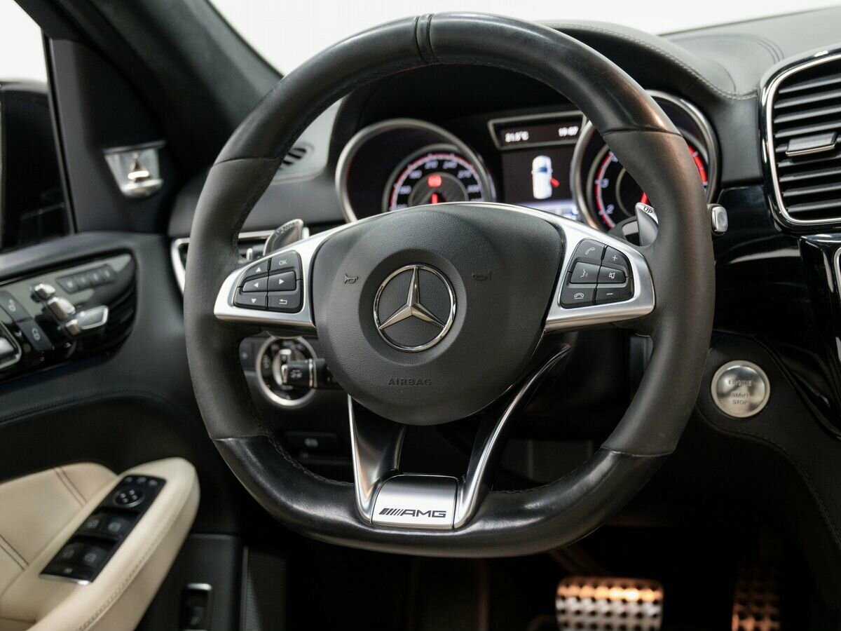 Mercedes-Benz GLE AMG с пробегом — 2016 год. Фото: #11