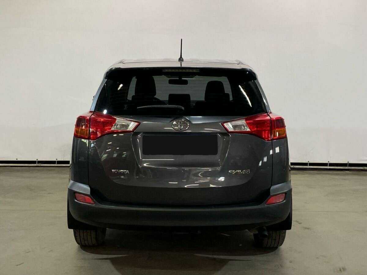 Toyota RAV4 с пробегом — 2014 год. Фото: #5