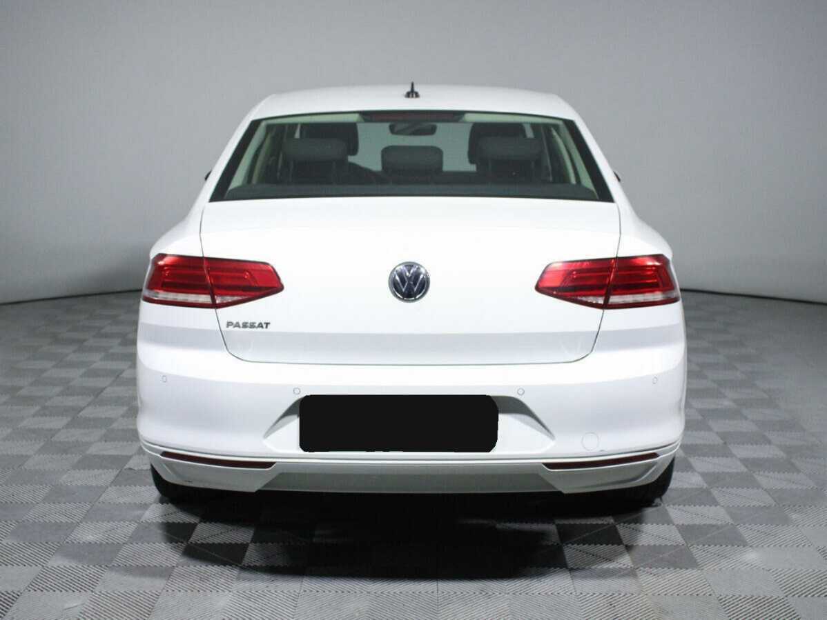 Volkswagen Passat с пробегом — 2018 год. Фото: #5