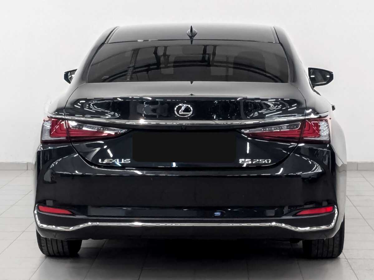 Lexus ES с пробегом — 2021 год. Фото: #5