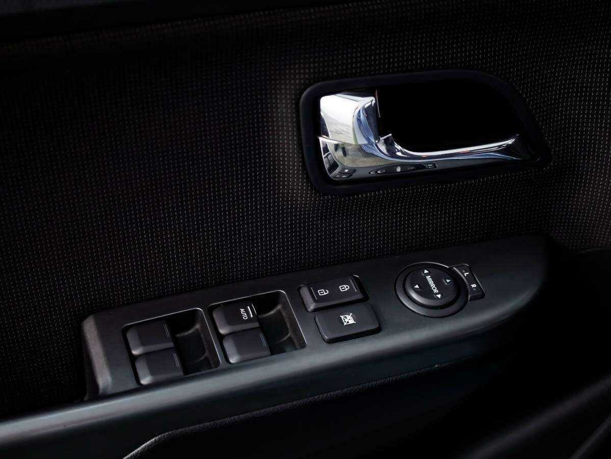 Kia Rio с пробегом — 2011 год. Фото: #10