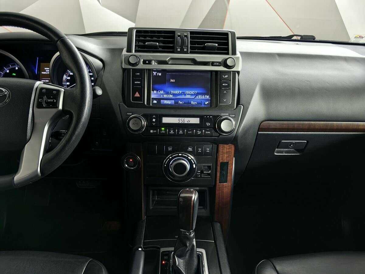 Toyota Land Cruiser Prado с пробегом — 2014 год. Фото: #10