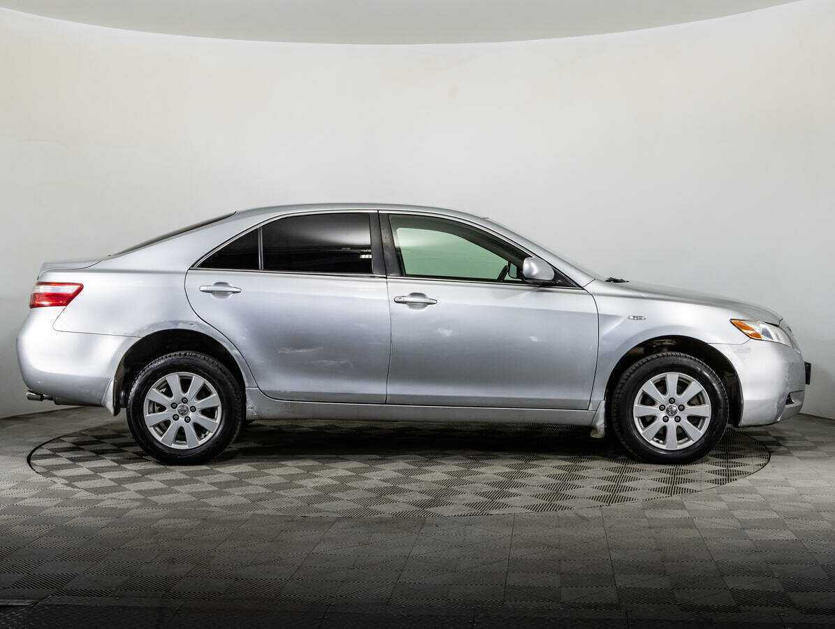 Toyota Camry с пробегом — 2007 год. Фото: #3