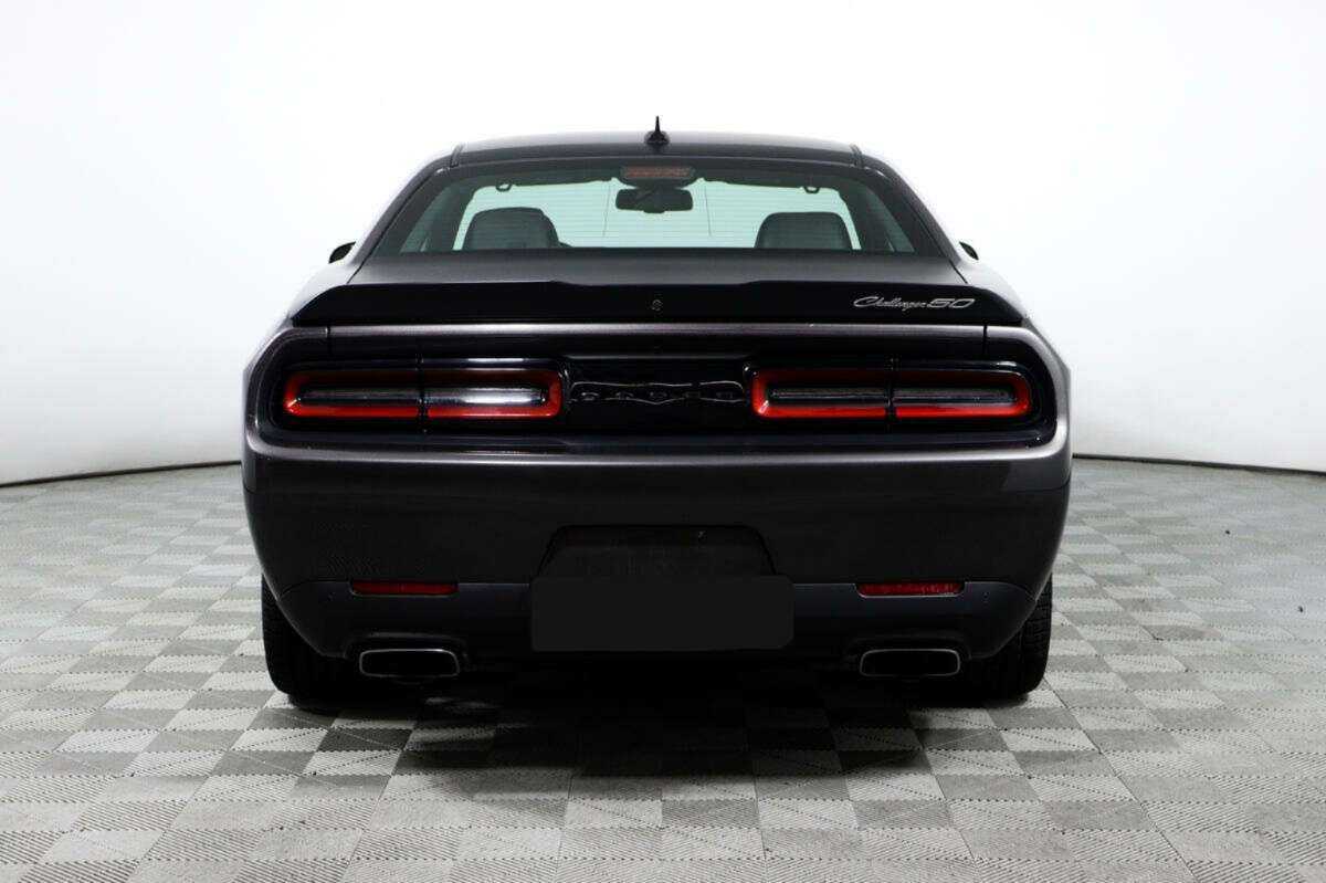 Dodge Challenger с пробегом — 2020 год. Фото: #5