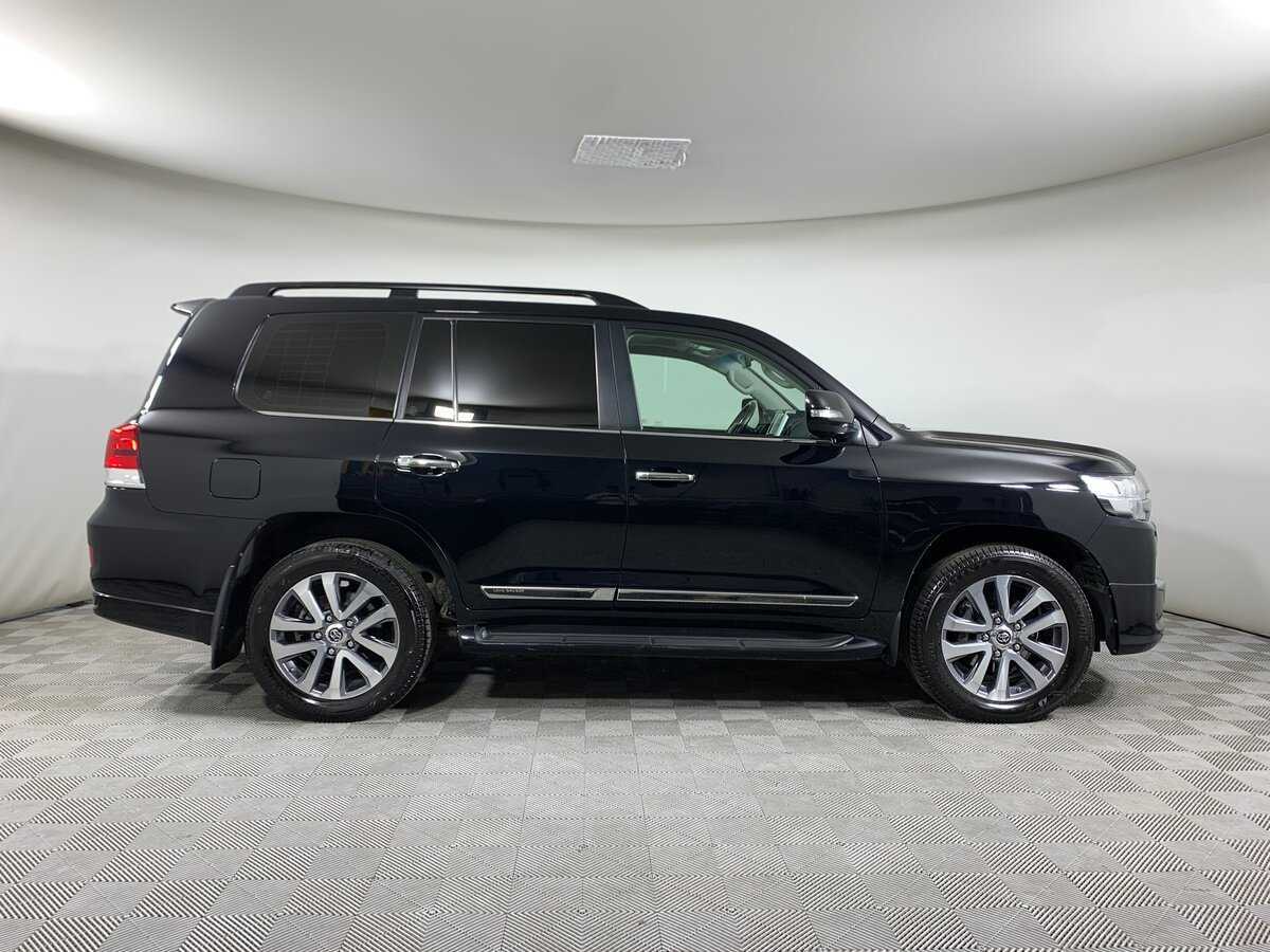 Toyota Land Cruiser с пробегом — 2018 год. Фото: #3