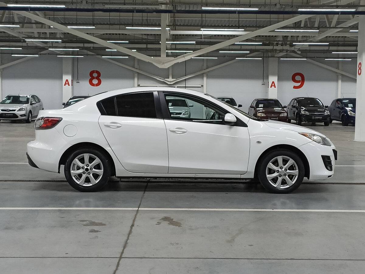 Mazda 3 с пробегом — 2011 год. Фото: #3