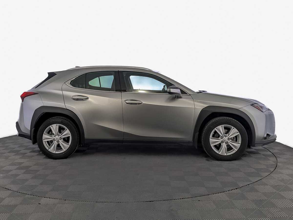 Lexus UX с пробегом — 2020 год. Фото: #3