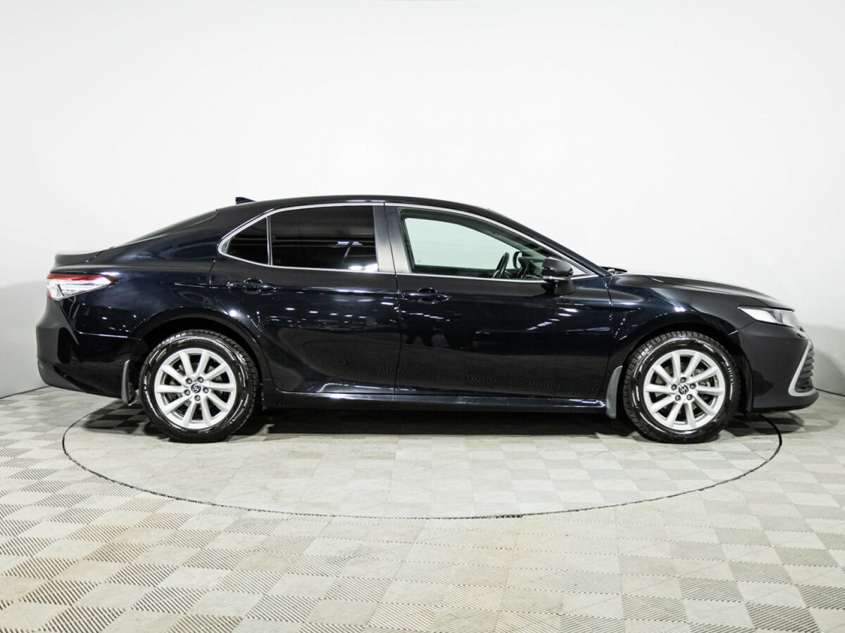 Toyota Camry с пробегом — 2021 год. Фото: #3