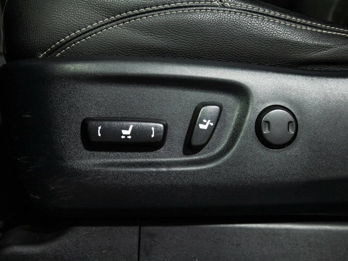Toyota Land Cruiser Prado с пробегом — 2015 год. Фото: #12