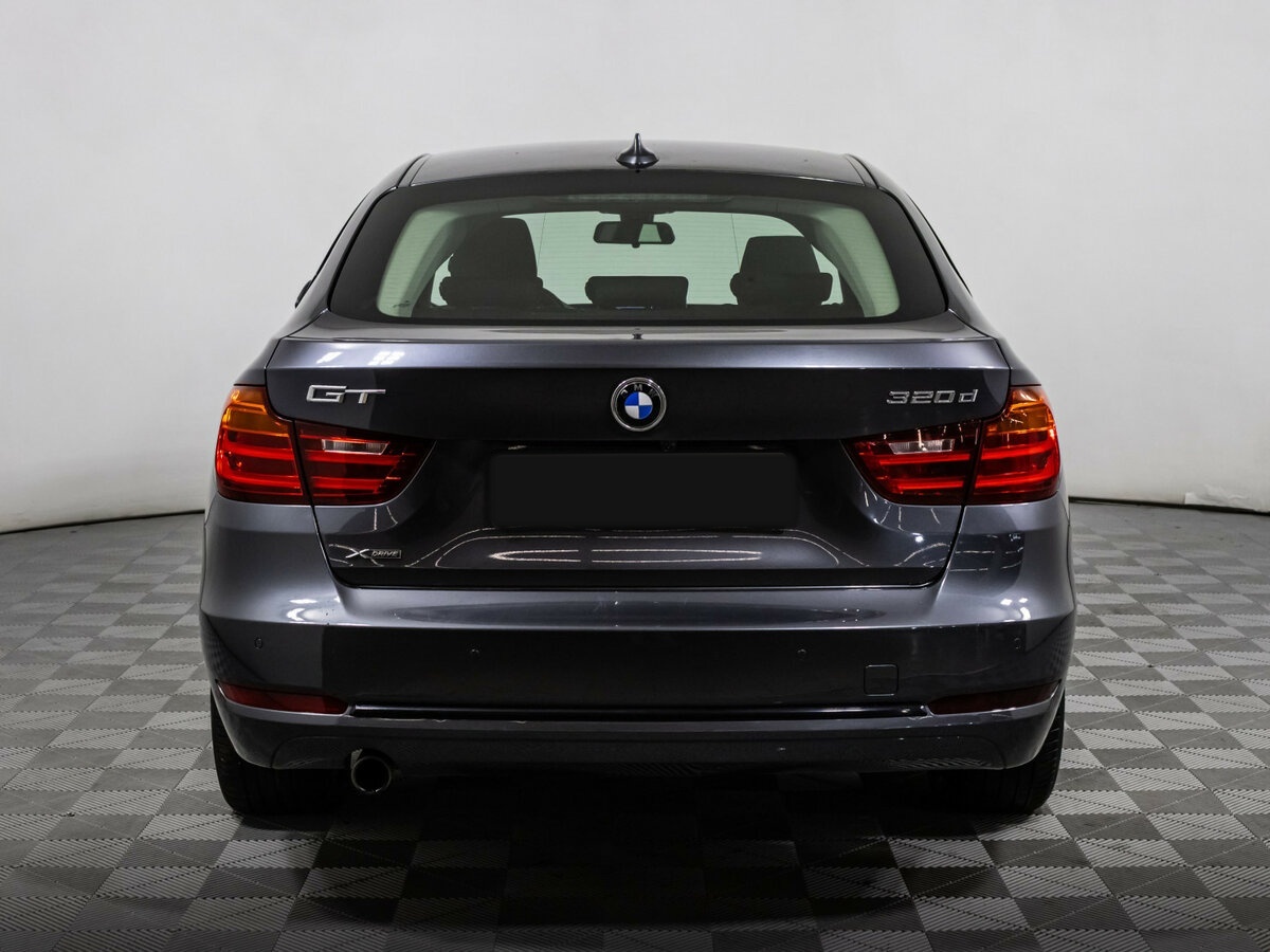 BMW 3 серии с пробегом — 2015 год. Фото: #4