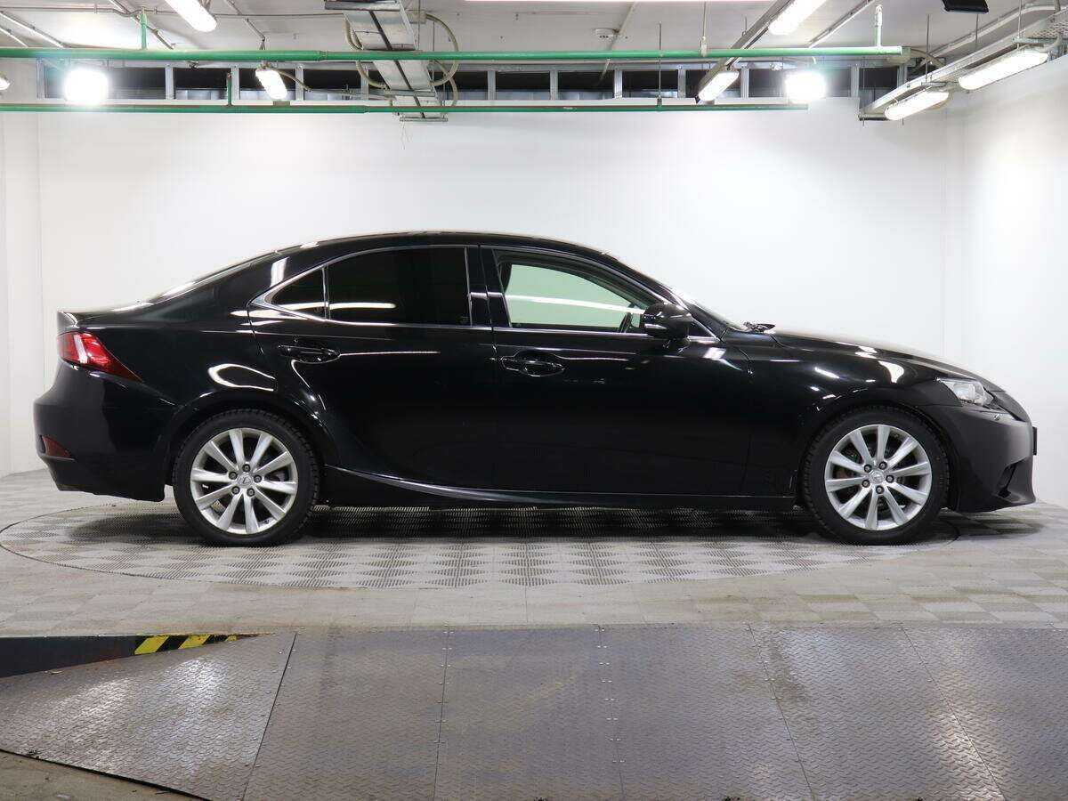 Lexus IS с пробегом — 2015 год. Фото: #2