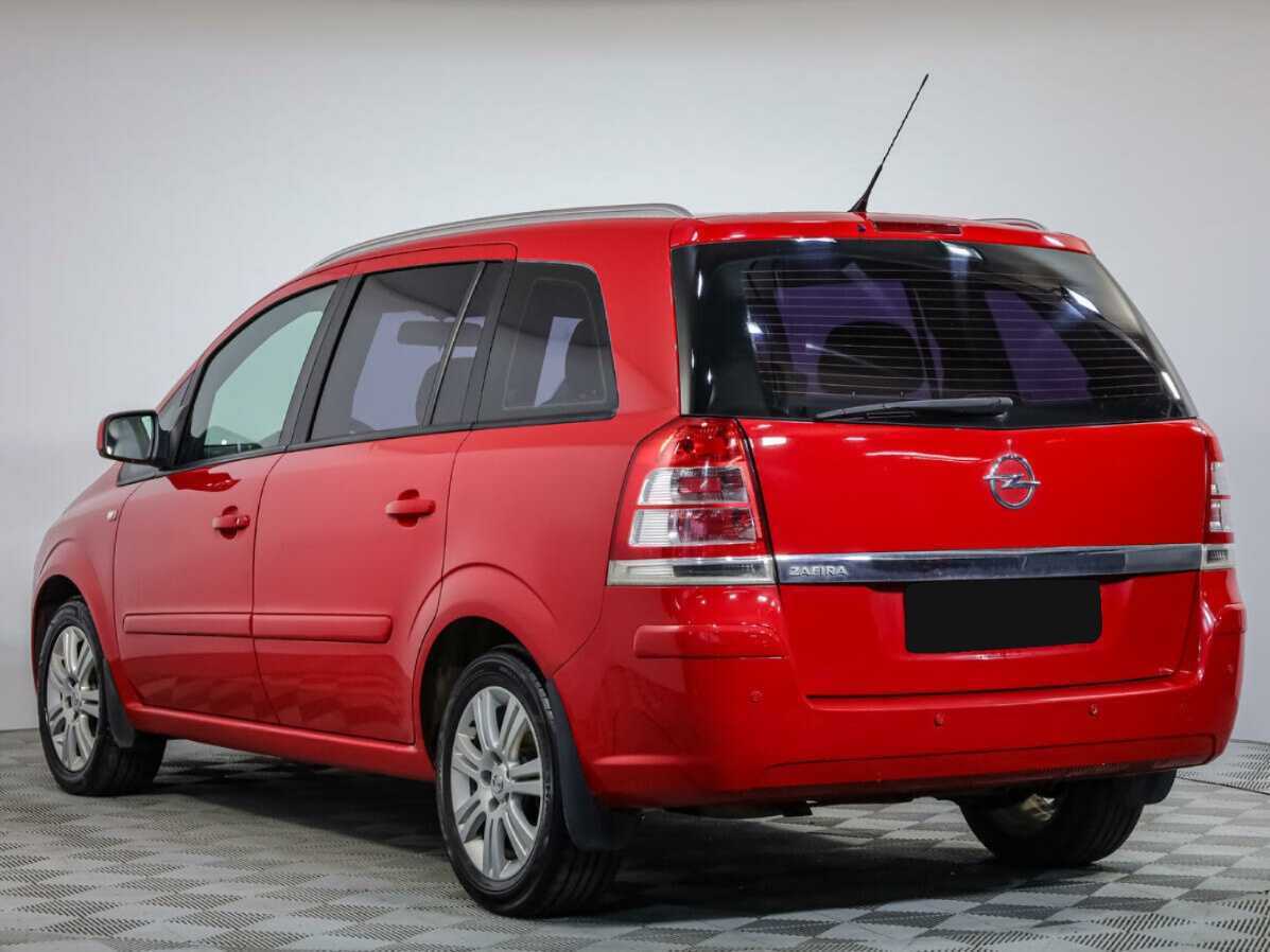 Opel Zafira с пробегом — 2012 год. Фото: #5