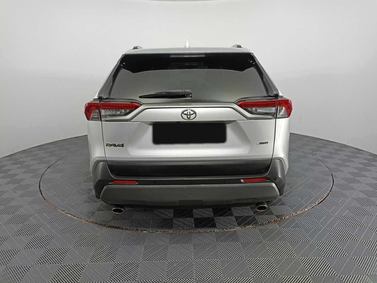 Toyota RAV4 с пробегом — 2019 год. Фото: #5