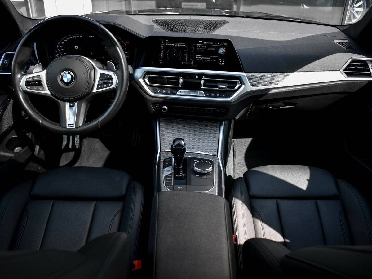 BMW 3 серии с пробегом — 2020 год. Фото: #12