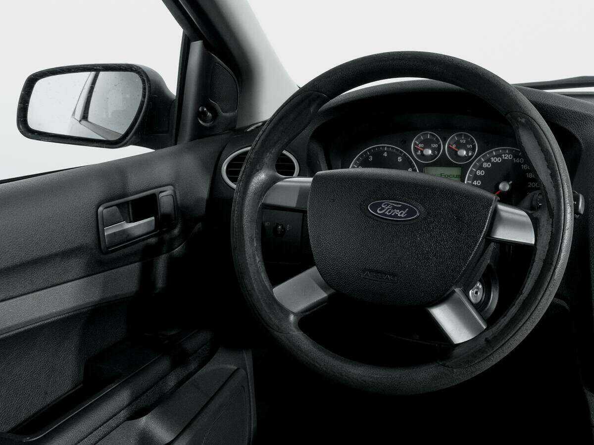 Ford Focus с пробегом — 2006 год. Фото: #13
