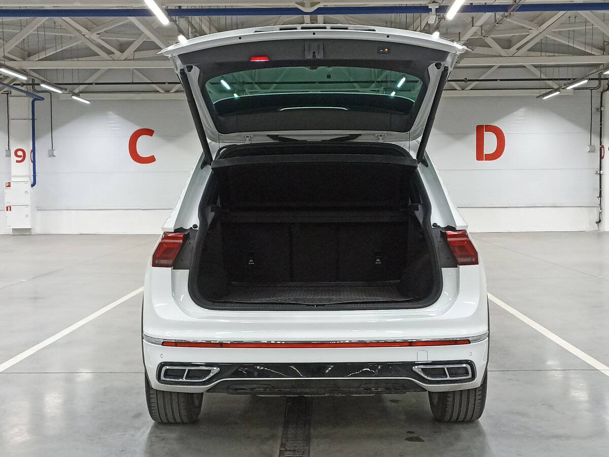 Volkswagen Tiguan с пробегом — 2021 год. Фото: #9