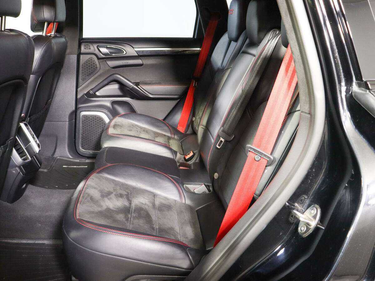Porsche Cayenne с пробегом — 2015 год. Фото: #7