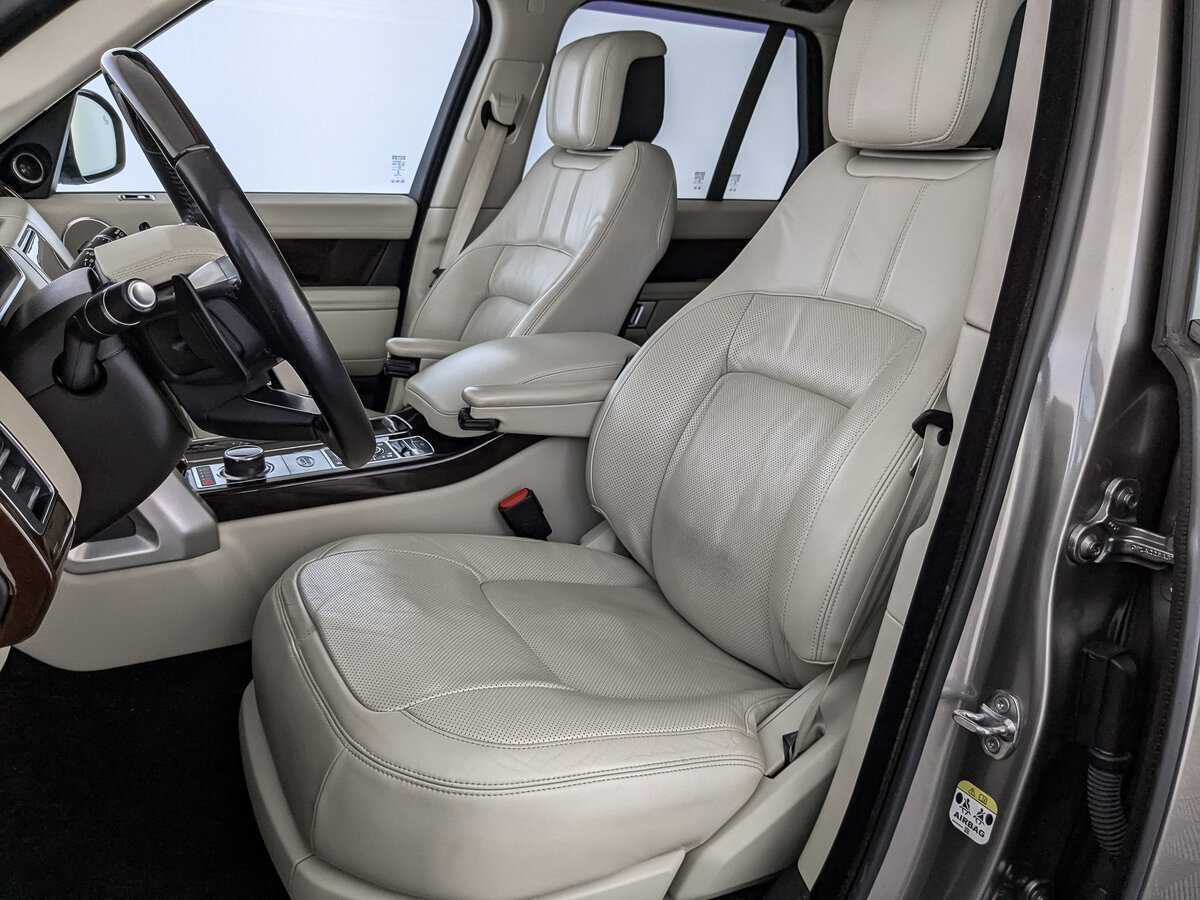 Land Rover Range Rover с пробегом — 2019 год. Фото: #17