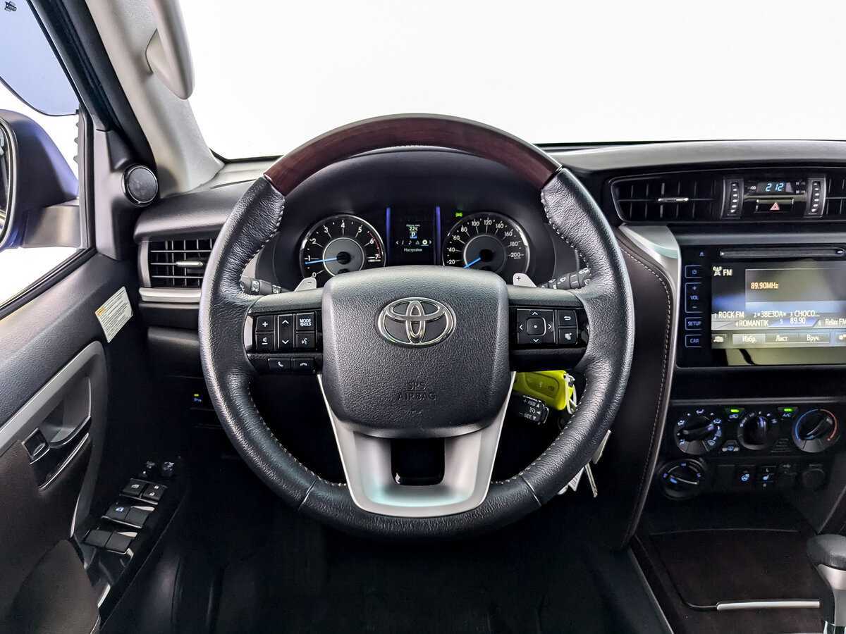 Toyota Fortuner с пробегом — 2019 год. Фото: #16