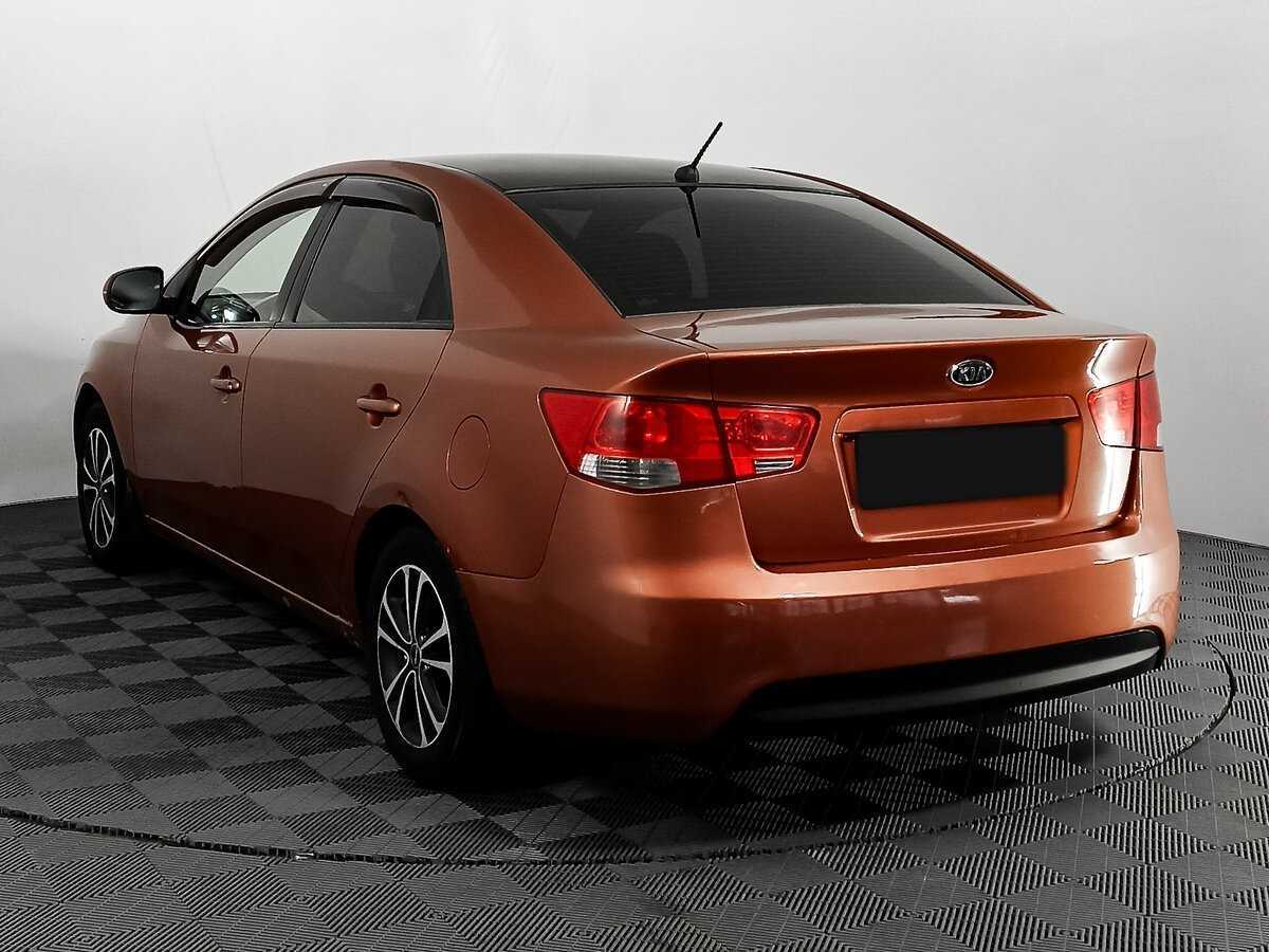 Kia Cerato с пробегом — 2010 год. Фото: #6