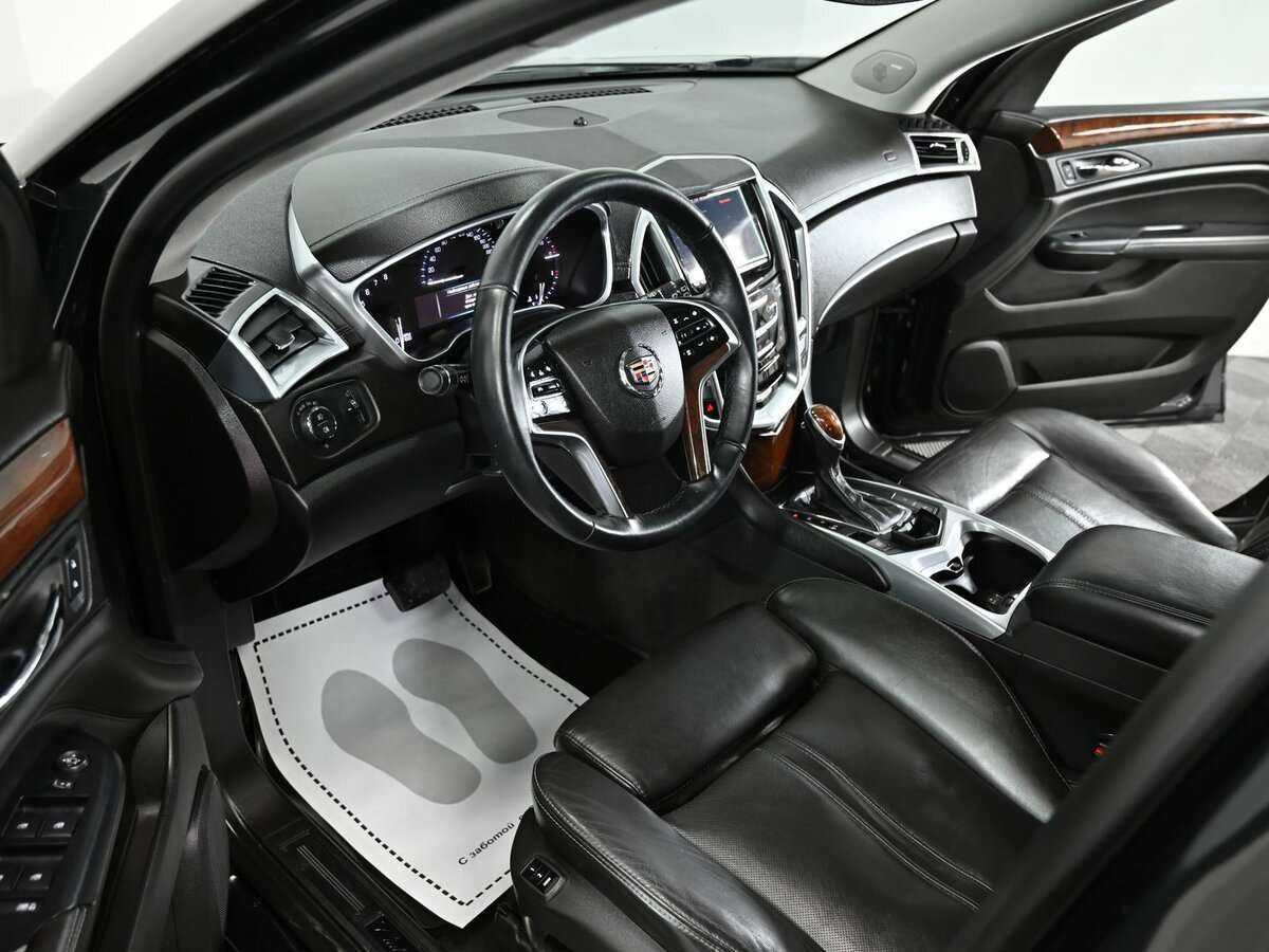 Cadillac SRX с пробегом — 2013 год. Фото: #5