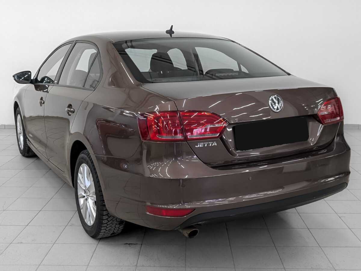 Volkswagen Jetta с пробегом — 2014 год. Фото: #6
