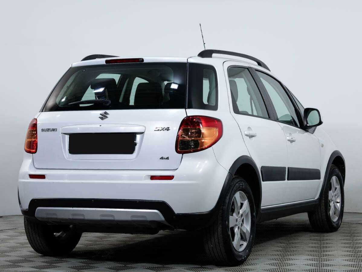 Suzuki SX4 с пробегом — 2011 год. Фото: #3