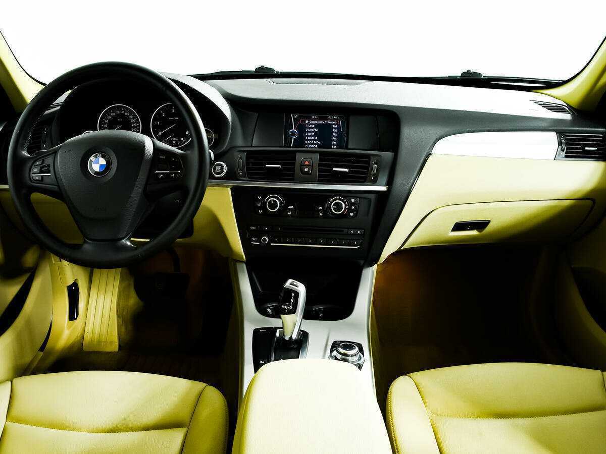 BMW X3 с пробегом — 2011 год. Фото: #10