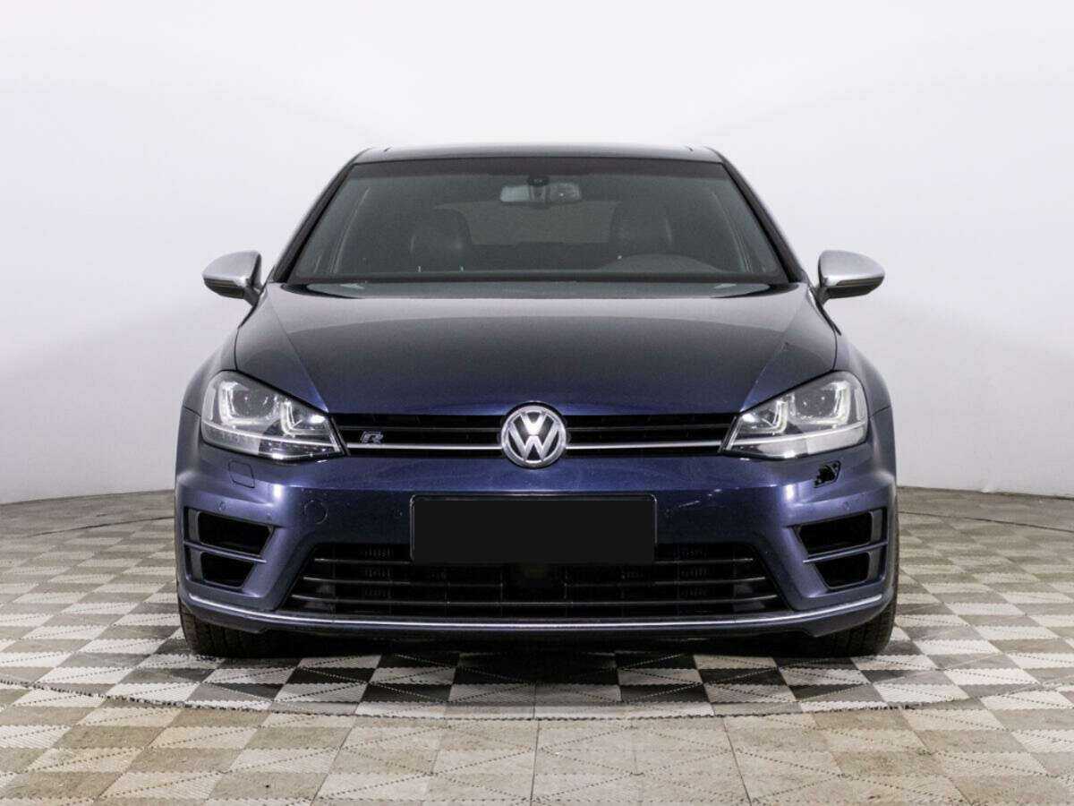 Volkswagen Golf R с пробегом — 2014 год. Фото: #1