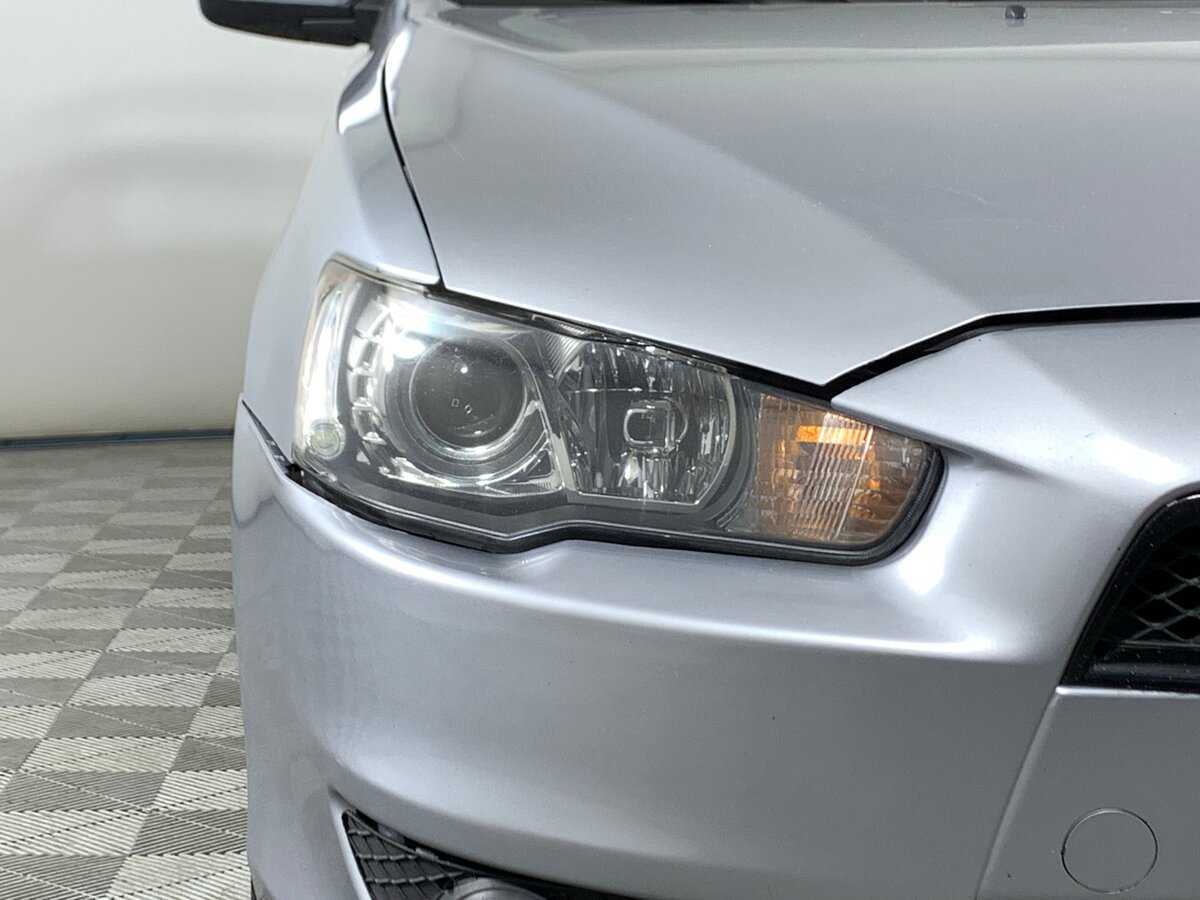 Mitsubishi Lancer с пробегом — 2009 год. Фото: #9