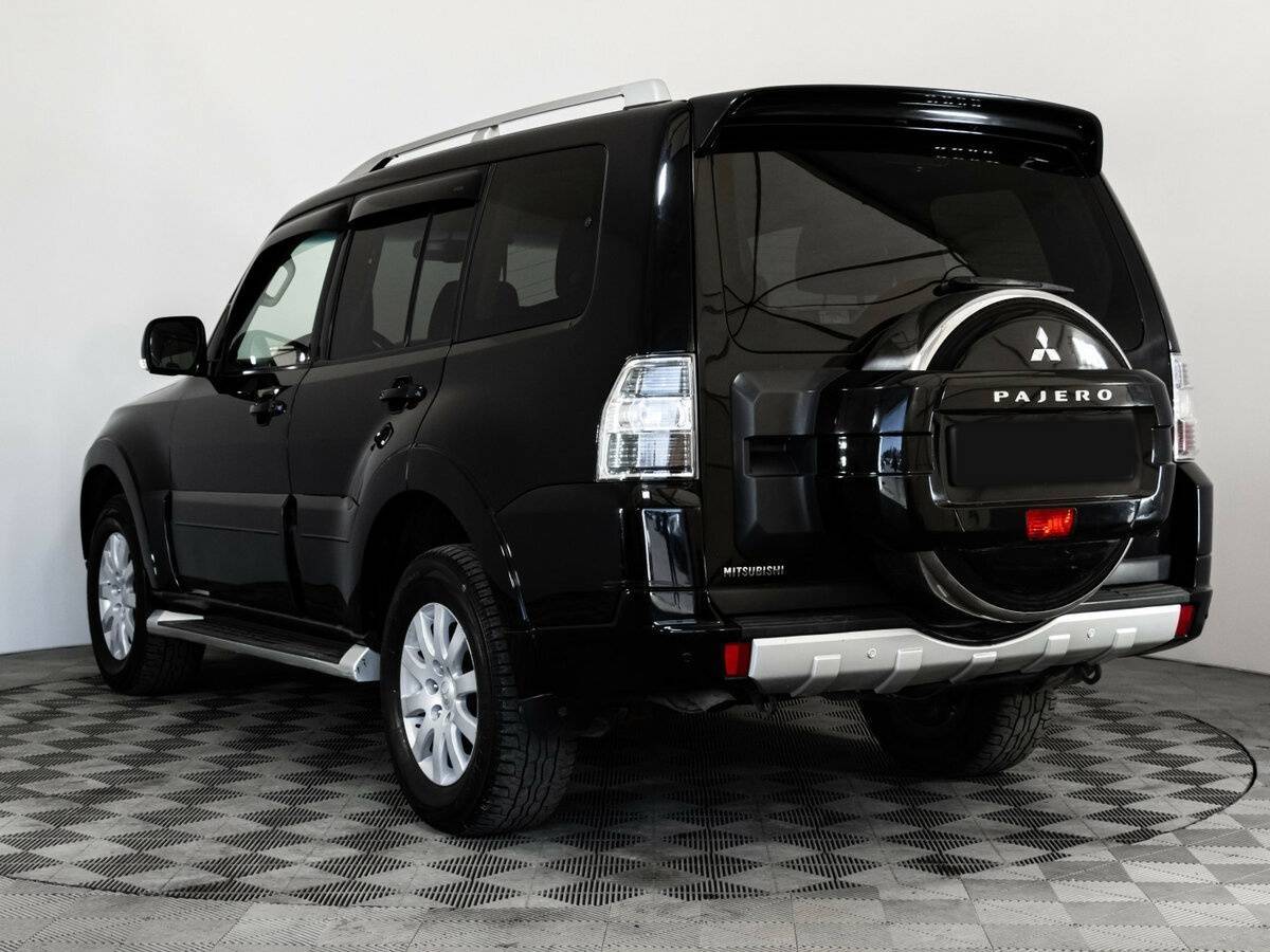 Mitsubishi Pajero с пробегом — 2011 год. Фото: #4