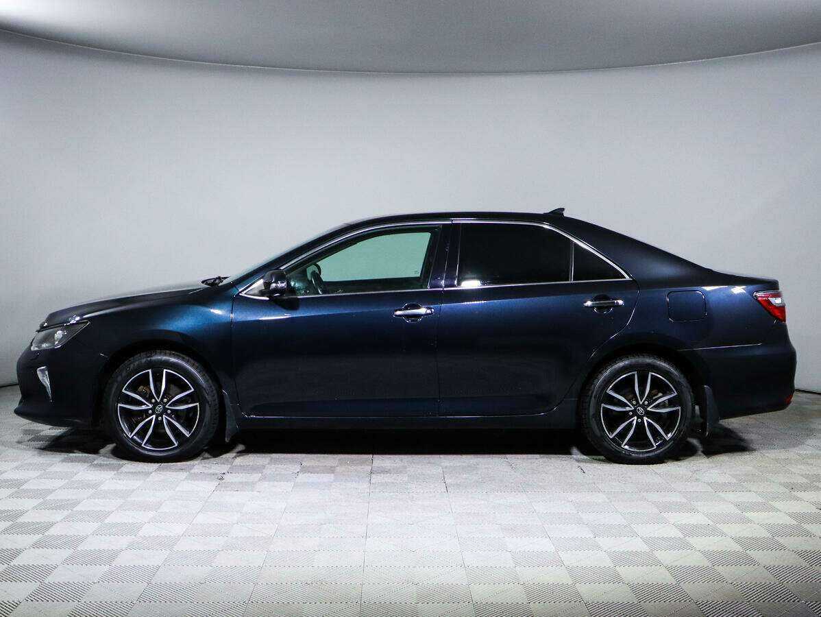 Toyota Camry с пробегом — 2017 год. Фото: #7