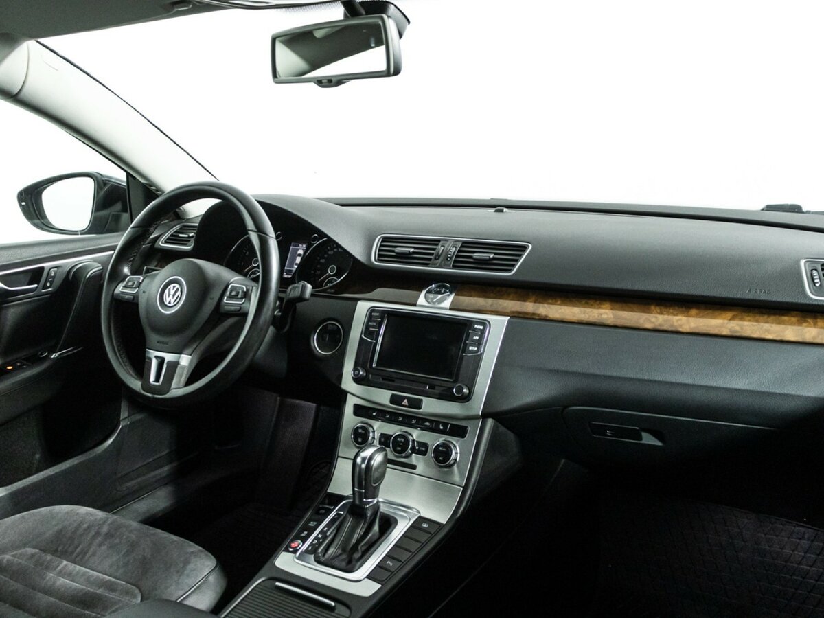 Volkswagen Passat с пробегом — 2011 год. Фото: #8