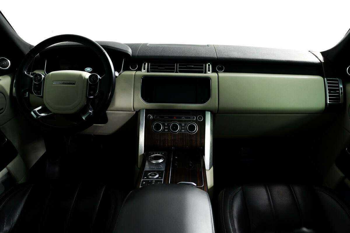 Land Rover Range Rover с пробегом — 2015 год. Фото: #10