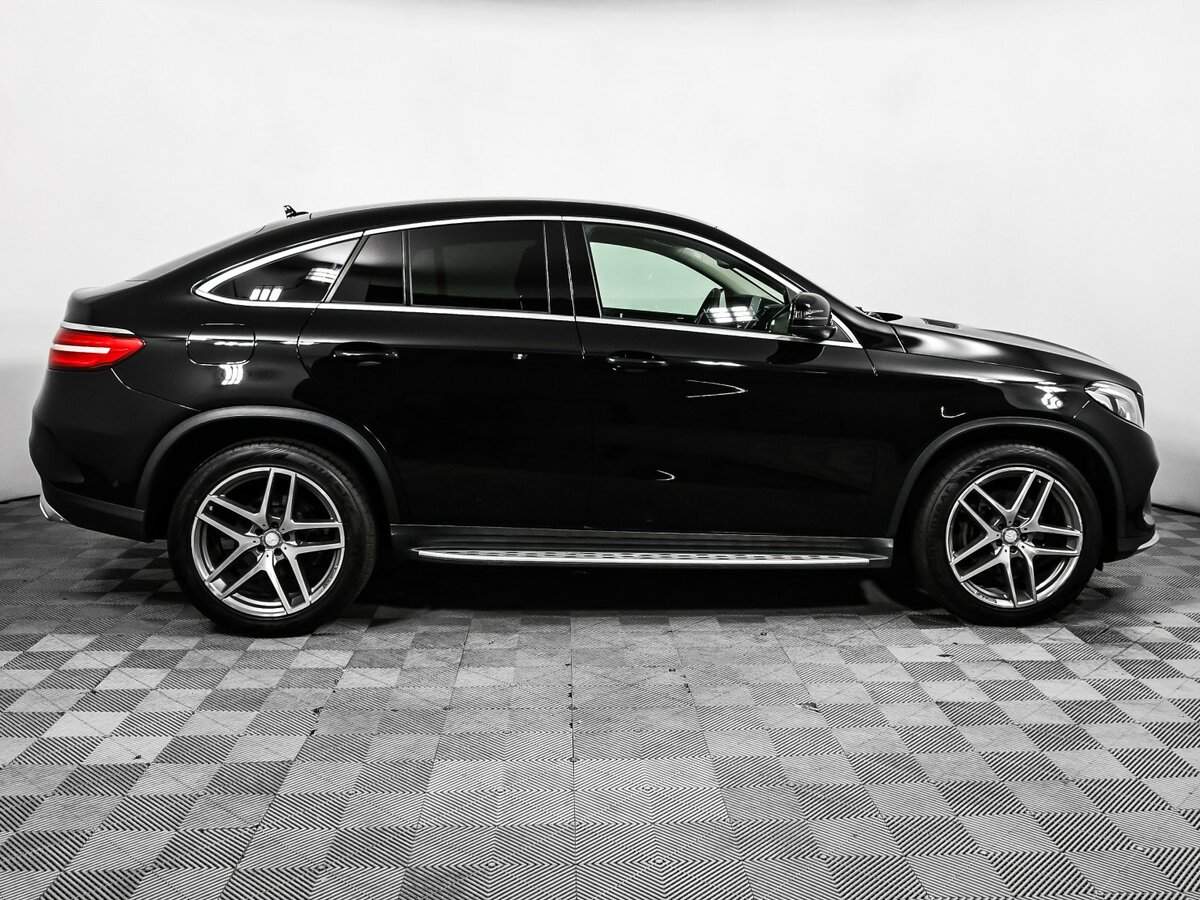 Mercedes-Benz GLE Coupe с пробегом — 2015 год. Фото: #3