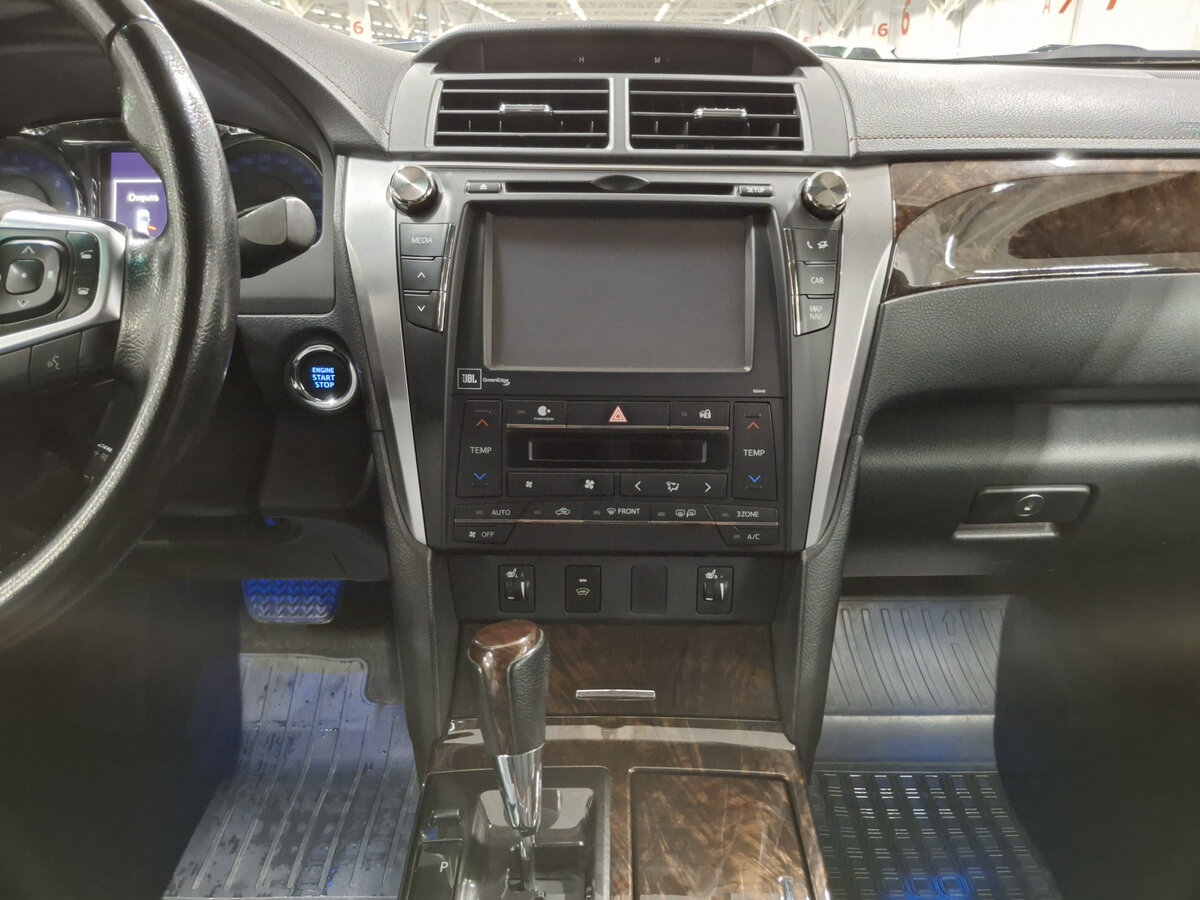 Toyota Camry с пробегом — 2014 год. Фото: #13