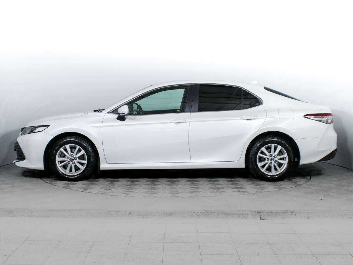 Toyota Camry с пробегом — 2020 год. Фото: #7