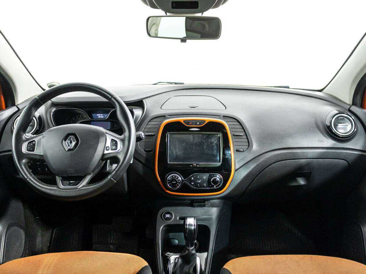 Renault Kaptur с пробегом — 2016 год. Фото: #12