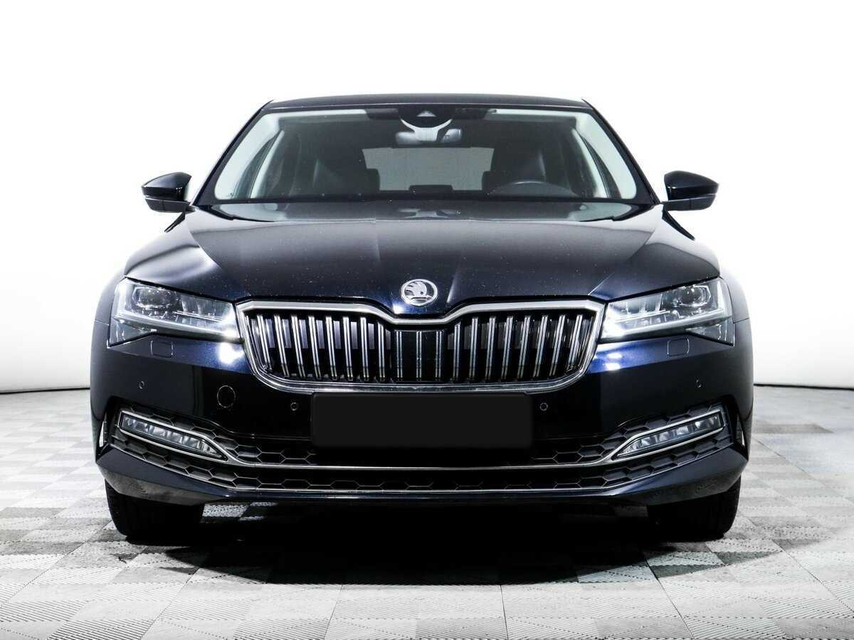 Skoda Superb с пробегом — 2021 год. Фото: #1