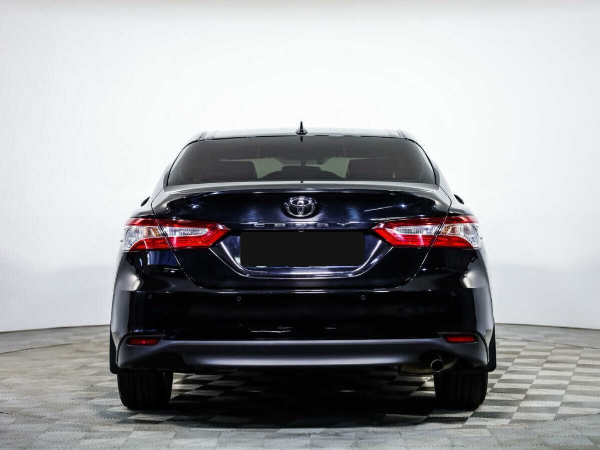 Toyota Camry с пробегом — 2021 год. Фото: #4